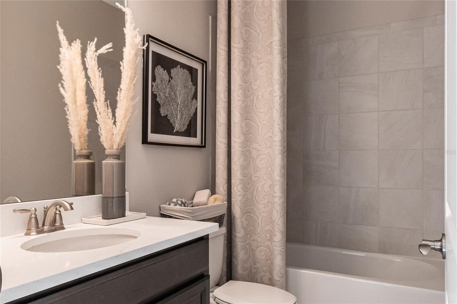 PARK EAST AT AZARIO PH I SUBPH A & B - Residential Lease