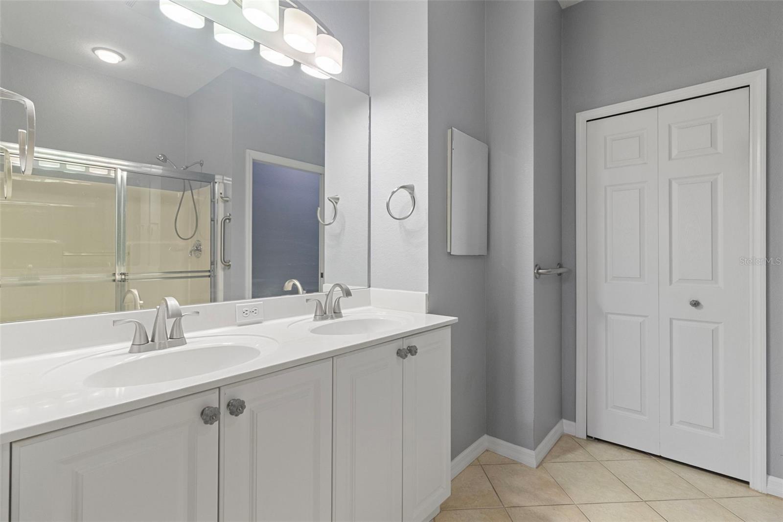 LAKESIDE PLANTATION - Residential