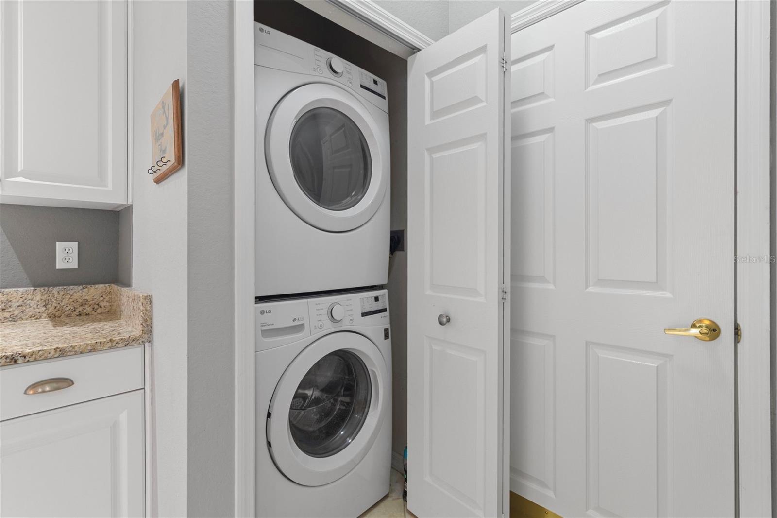 LAKESIDE PLANTATION - Residential