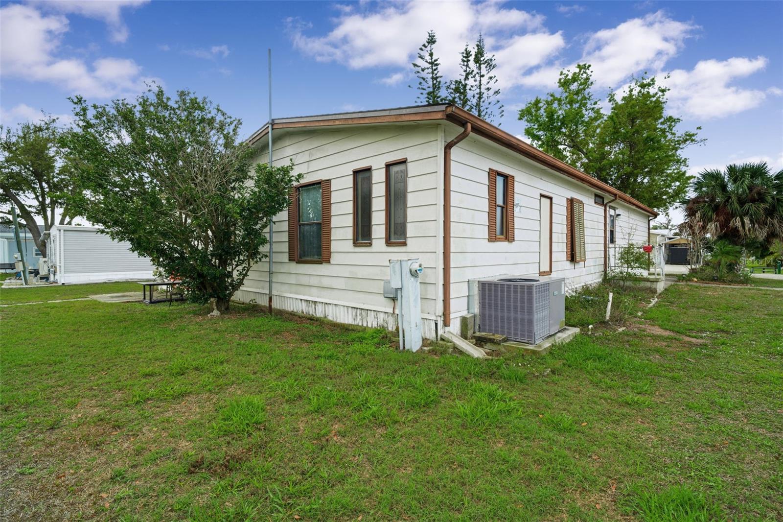 PINE LAKE - Residential