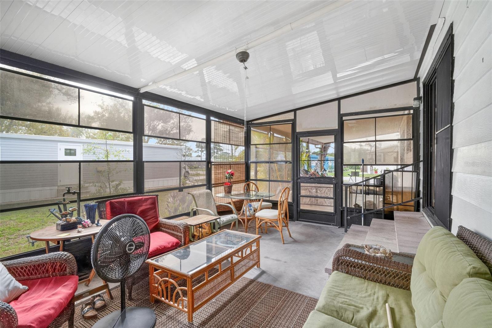 PINE LAKE - Residential