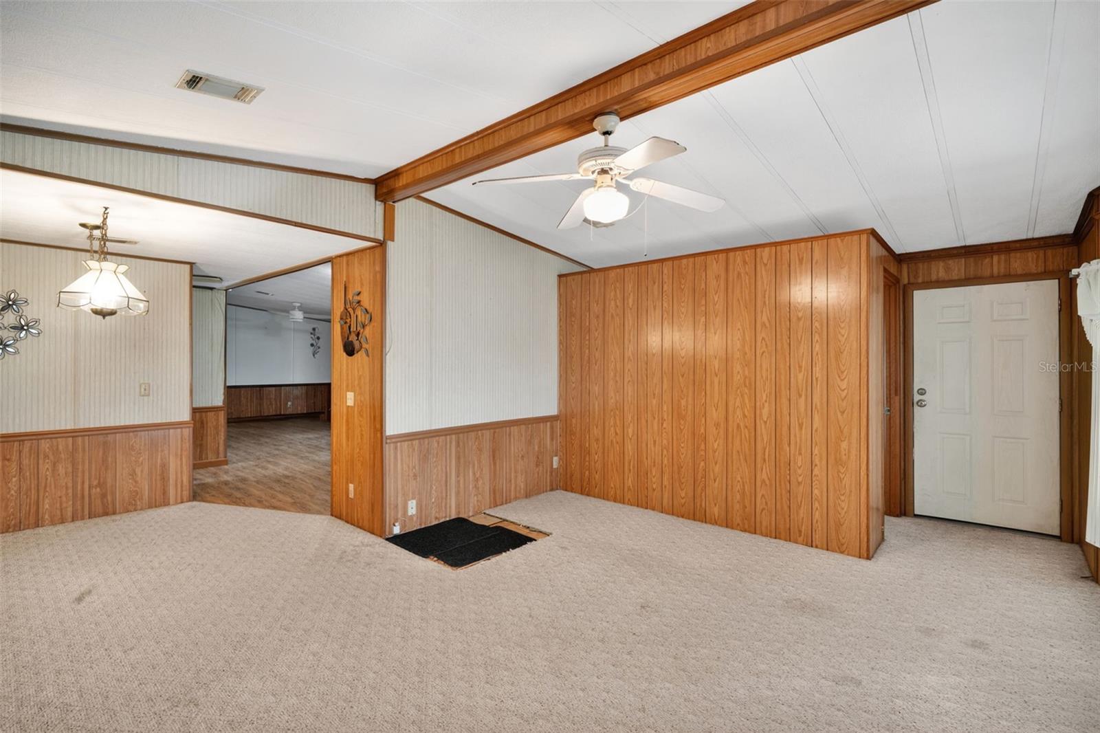 PINE LAKE - Residential