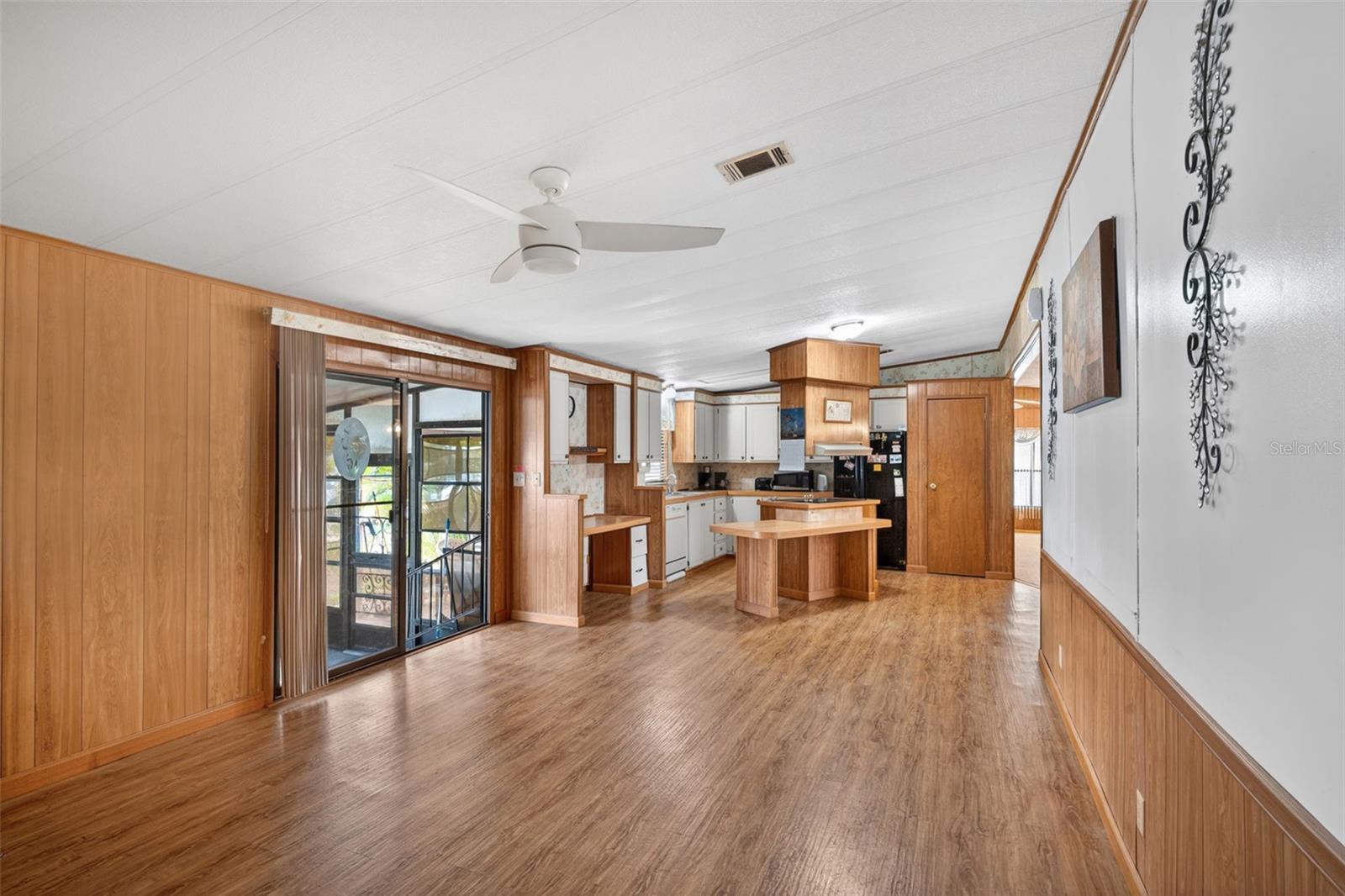 PINE LAKE - Residential