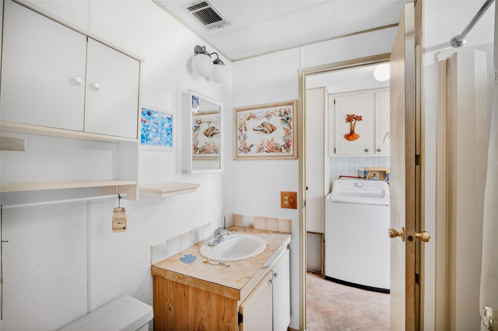 PINE LAKE - Residential