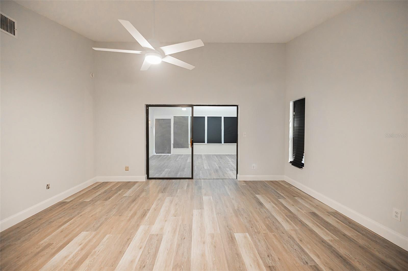 MAGNOLIA WOODS @ERROL ESTATES - Residential