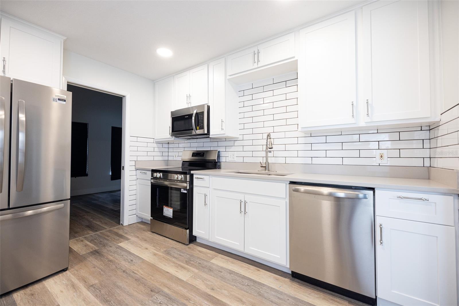 MAGNOLIA WOODS @ERROL ESTATES - Residential