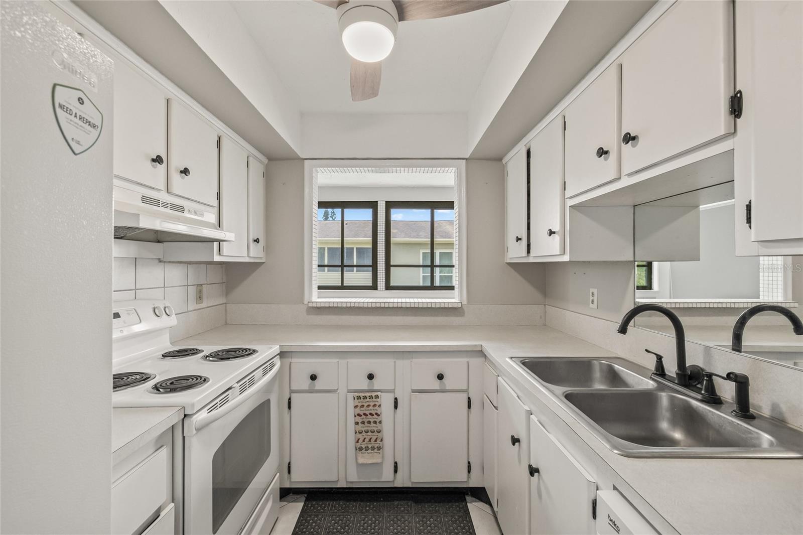 WINDRUSH BAY CONDOMINIUMS - Residential