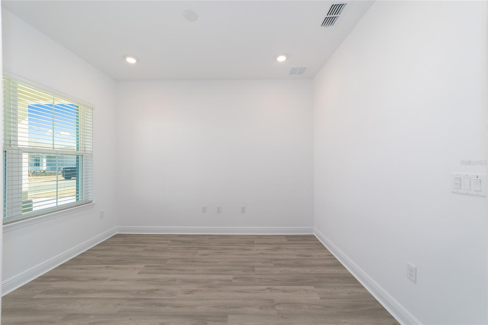 ON TOP OF THE WORLD - Residential