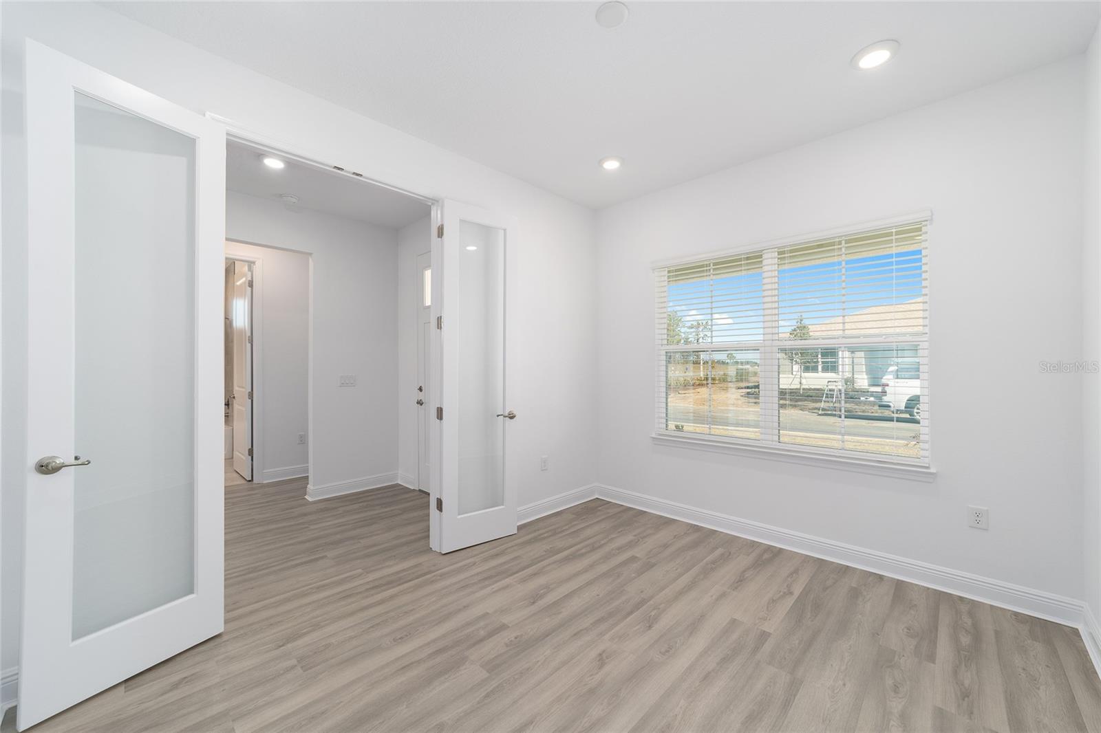 ON TOP OF THE WORLD - Residential