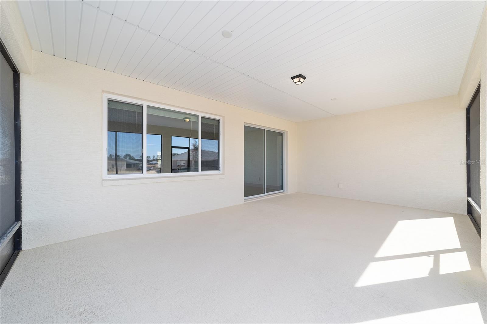 ON TOP OF THE WORLD - Residential