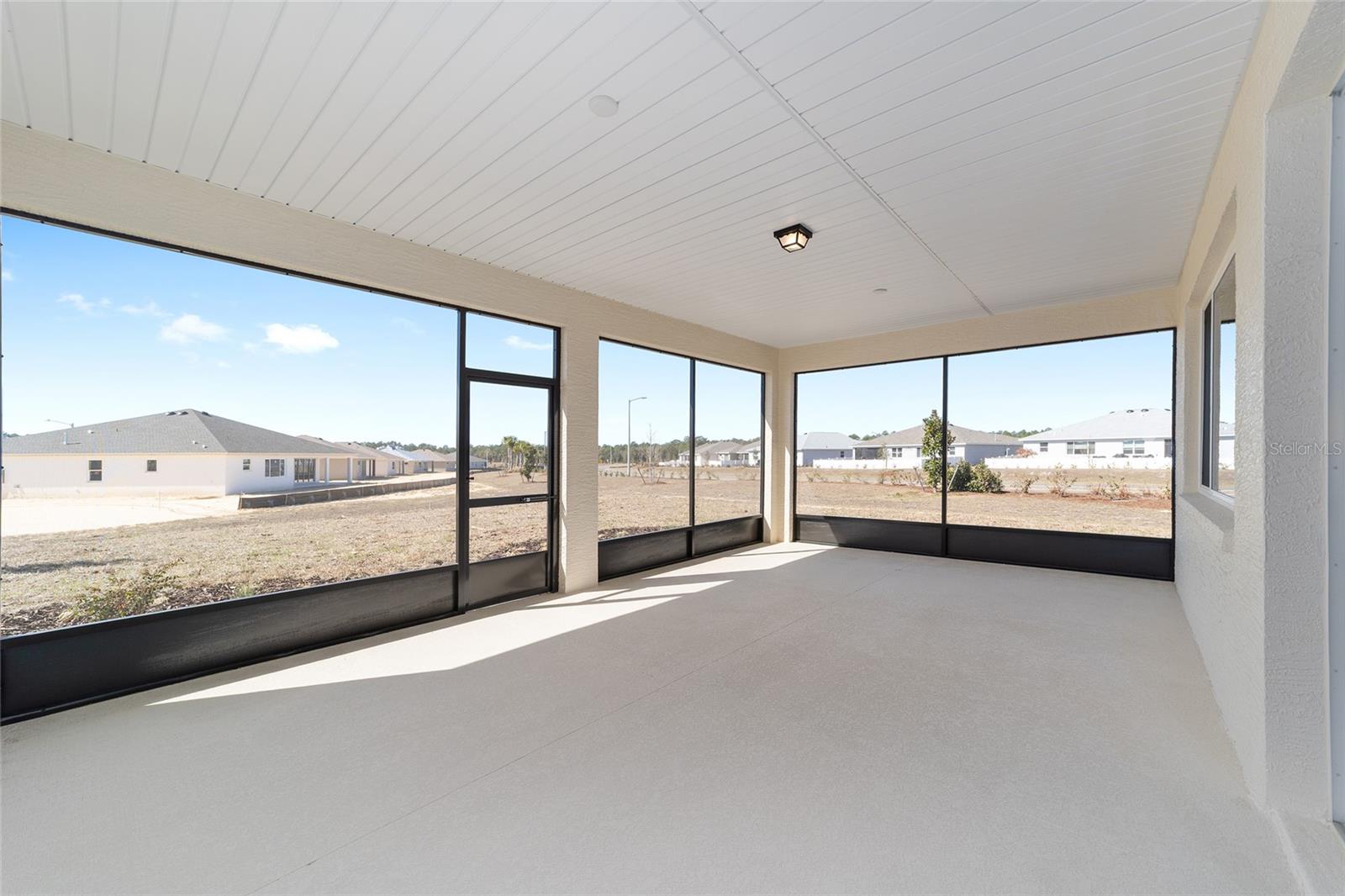 ON TOP OF THE WORLD - Residential