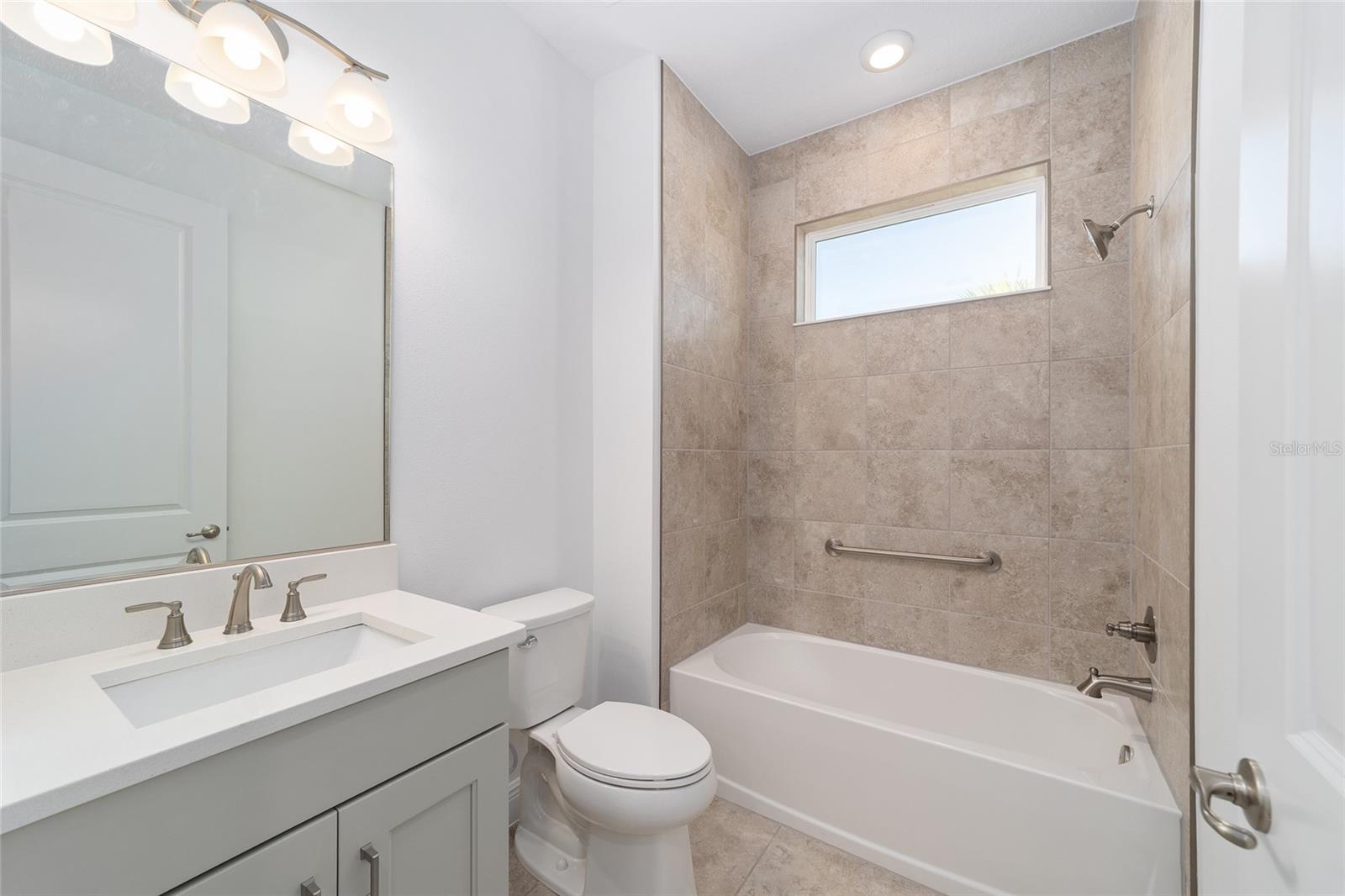 ON TOP OF THE WORLD - Residential