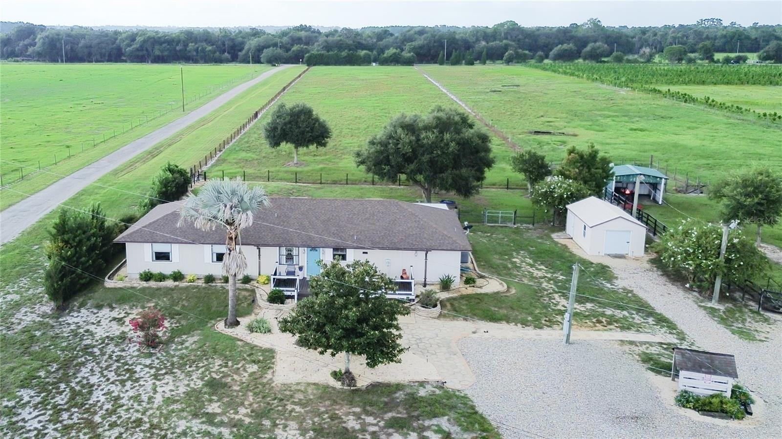 5015 TWIN LAKES LANE