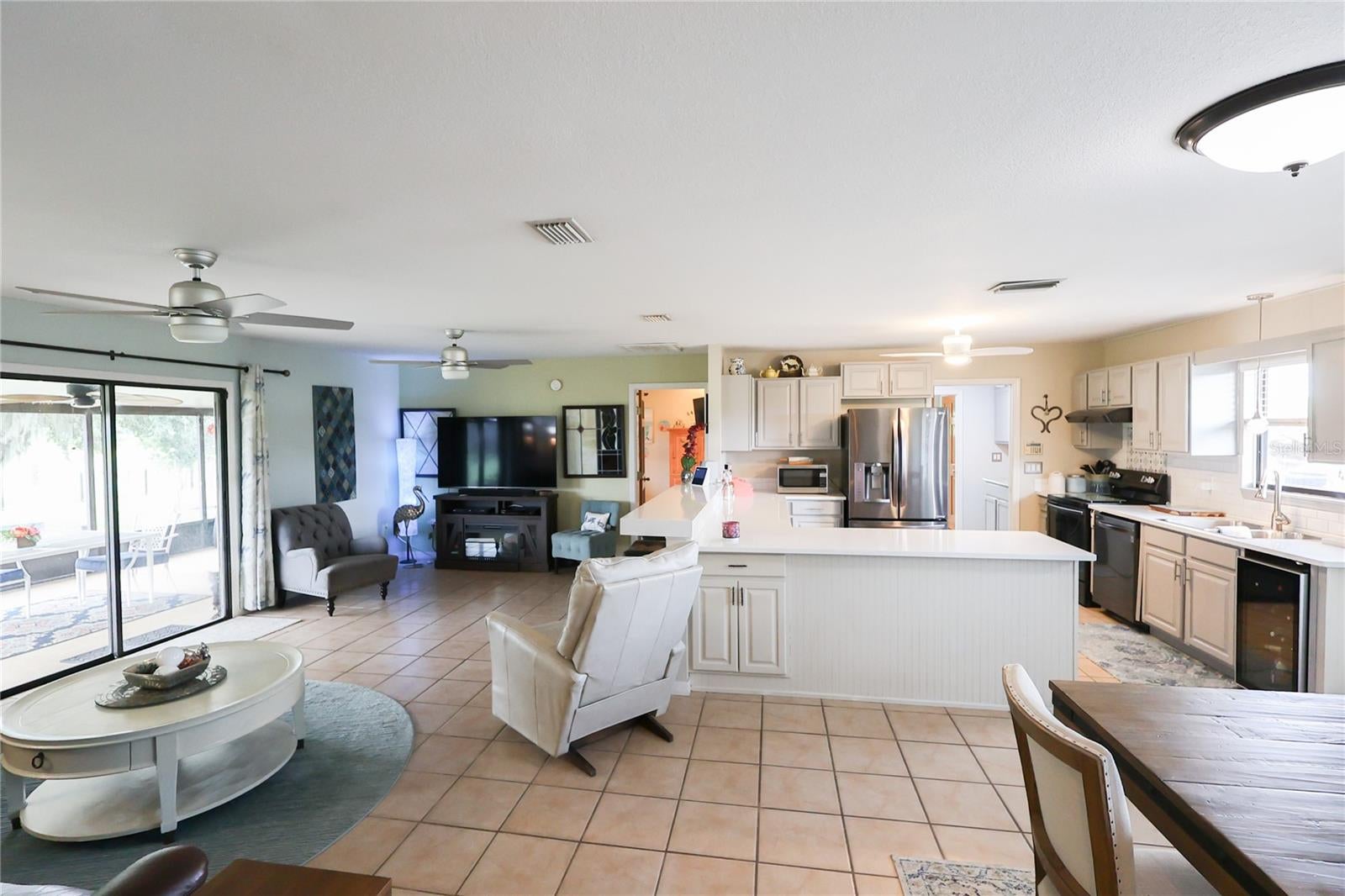 5015 TWIN LAKES LANE