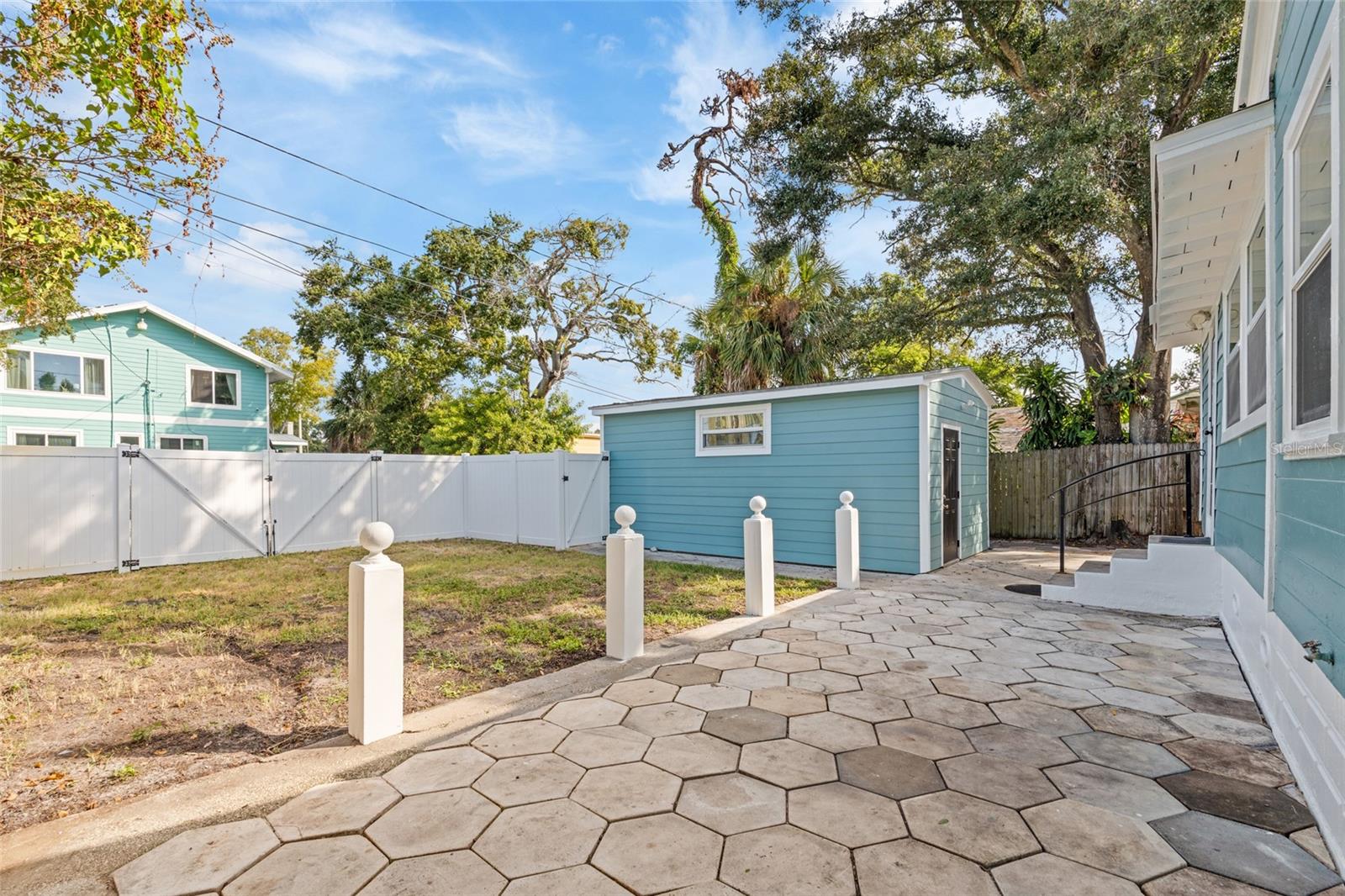 HALLS CENTRAL AVE 3 - Residential