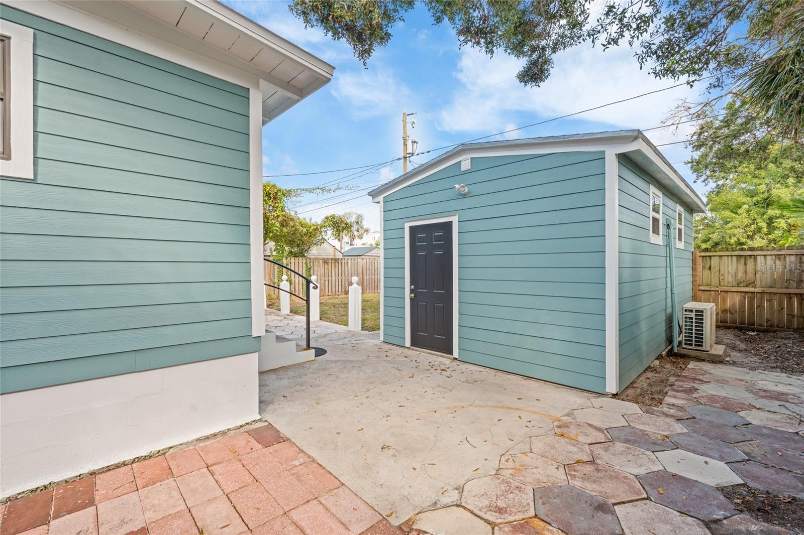 HALLS CENTRAL AVE 3 - Residential