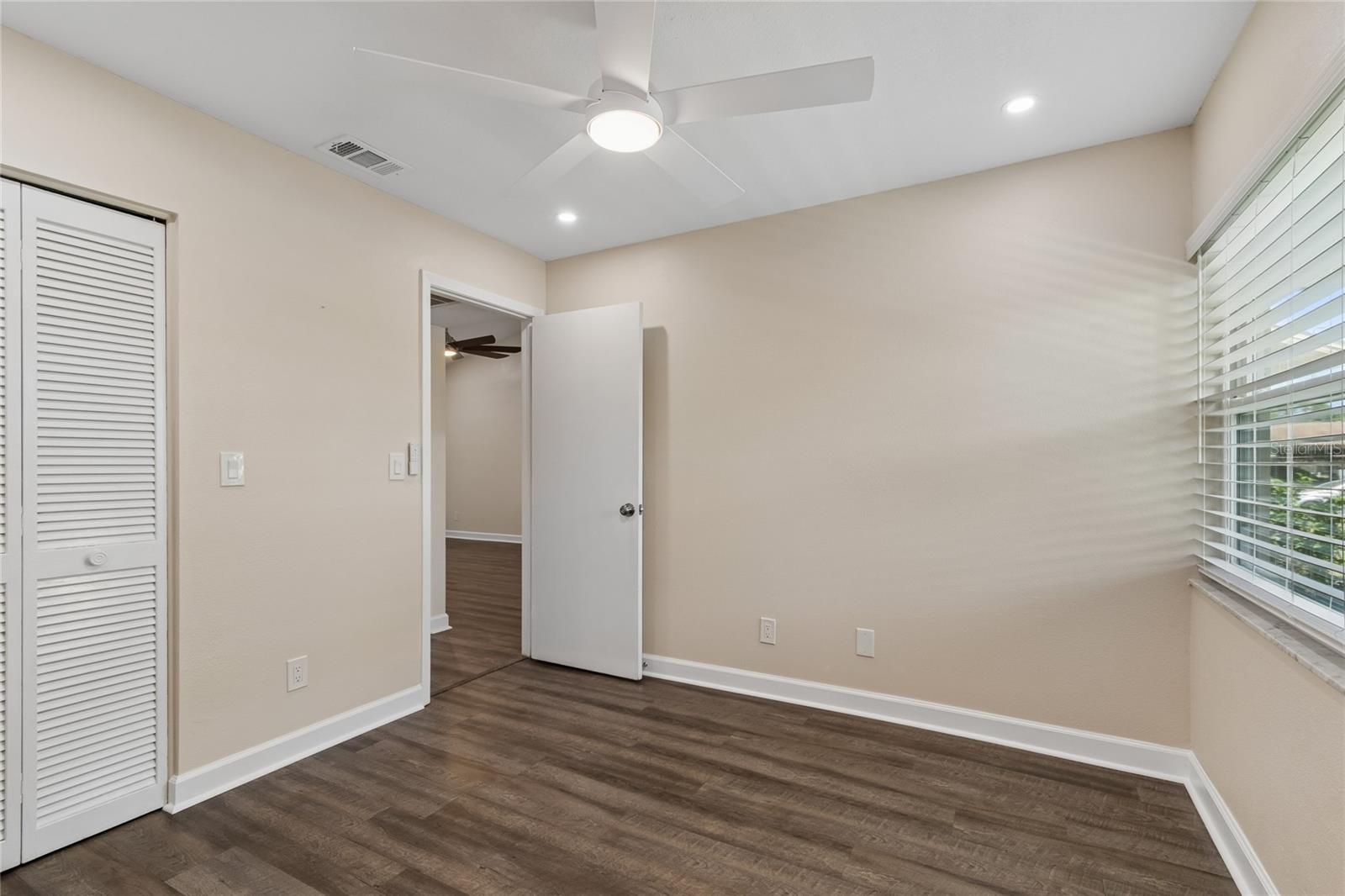 LAKES UNIT 2 PH 4 - Residential