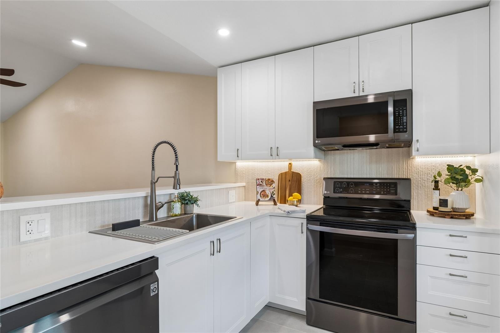 LAKES UNIT 2 PH 4 - Residential