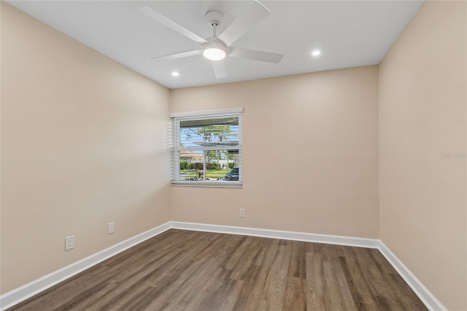 LAKES UNIT 2 PH 4 - Residential