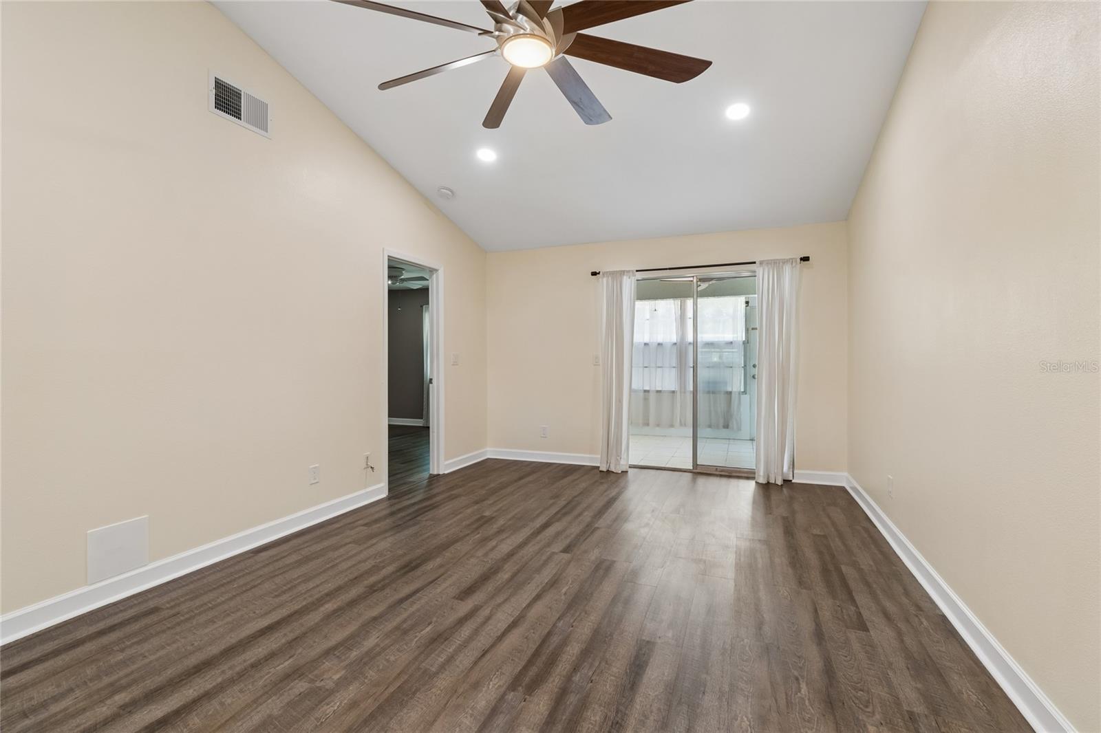 LAKES UNIT 2 PH 4 - Residential
