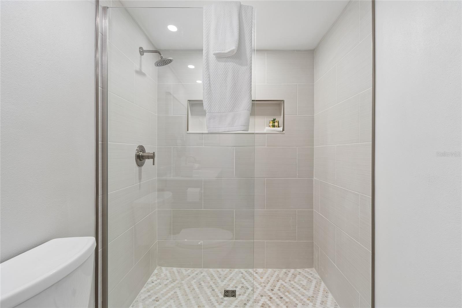 LAKES UNIT 2 PH 4 - Residential