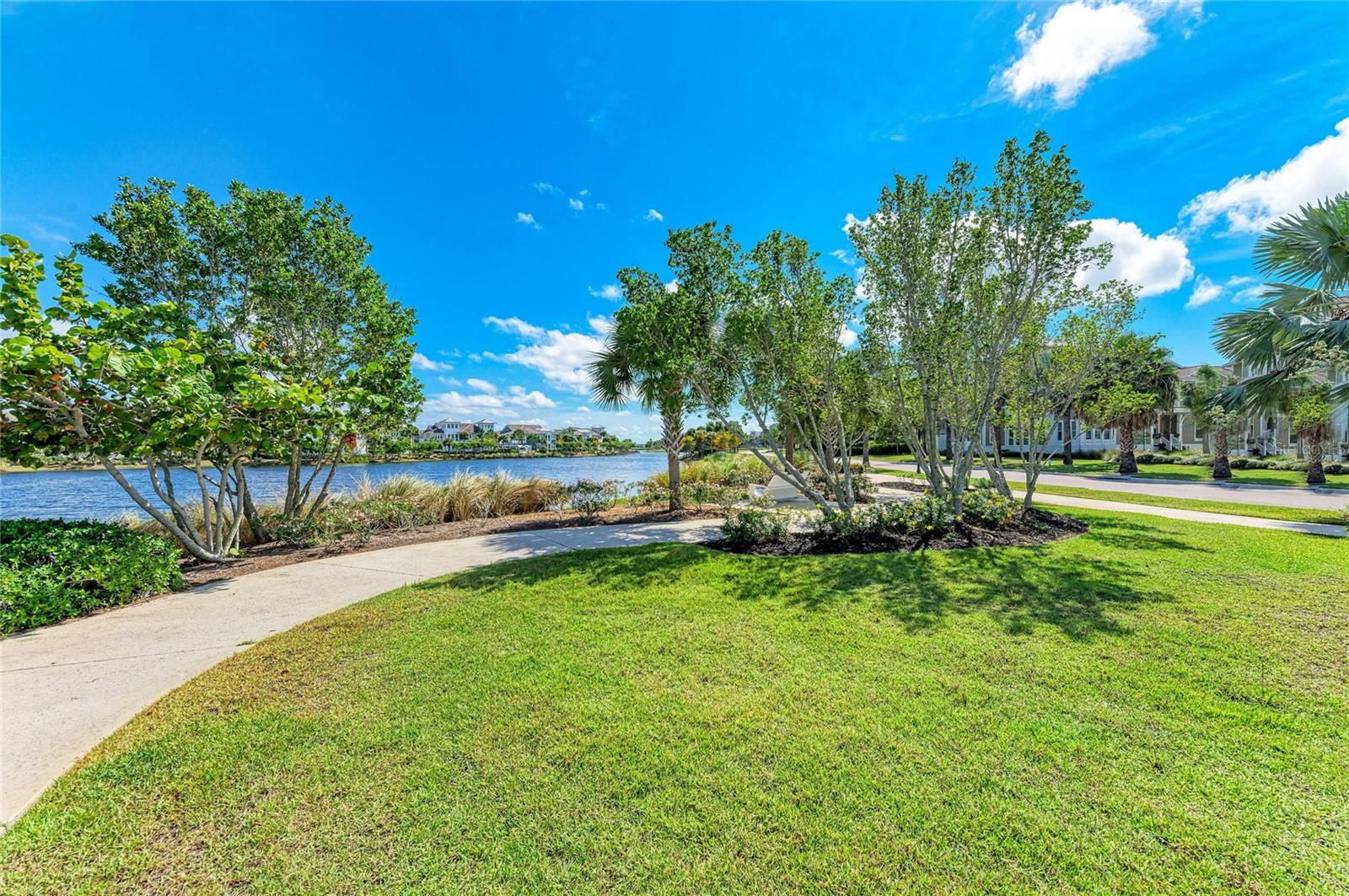 MARINA WALK ON HARBOUR ISLE PH 2-11 OR26 - Residential