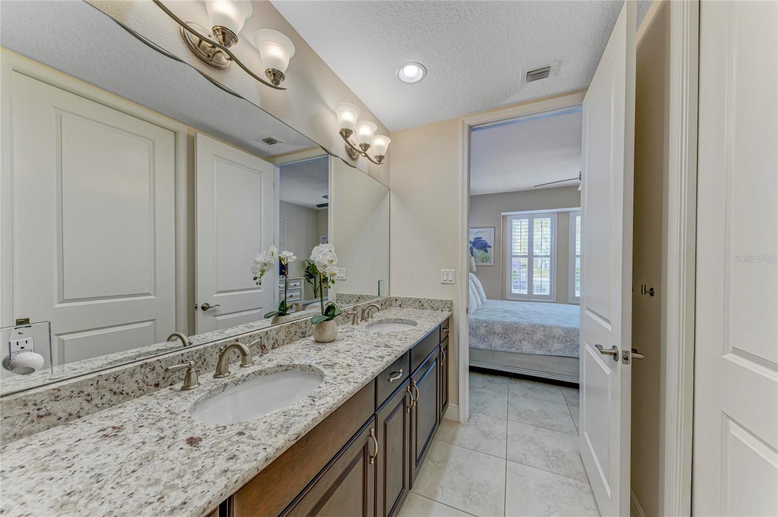 MARINA WALK ON HARBOUR ISLE PH 2-11 OR26 - Residential