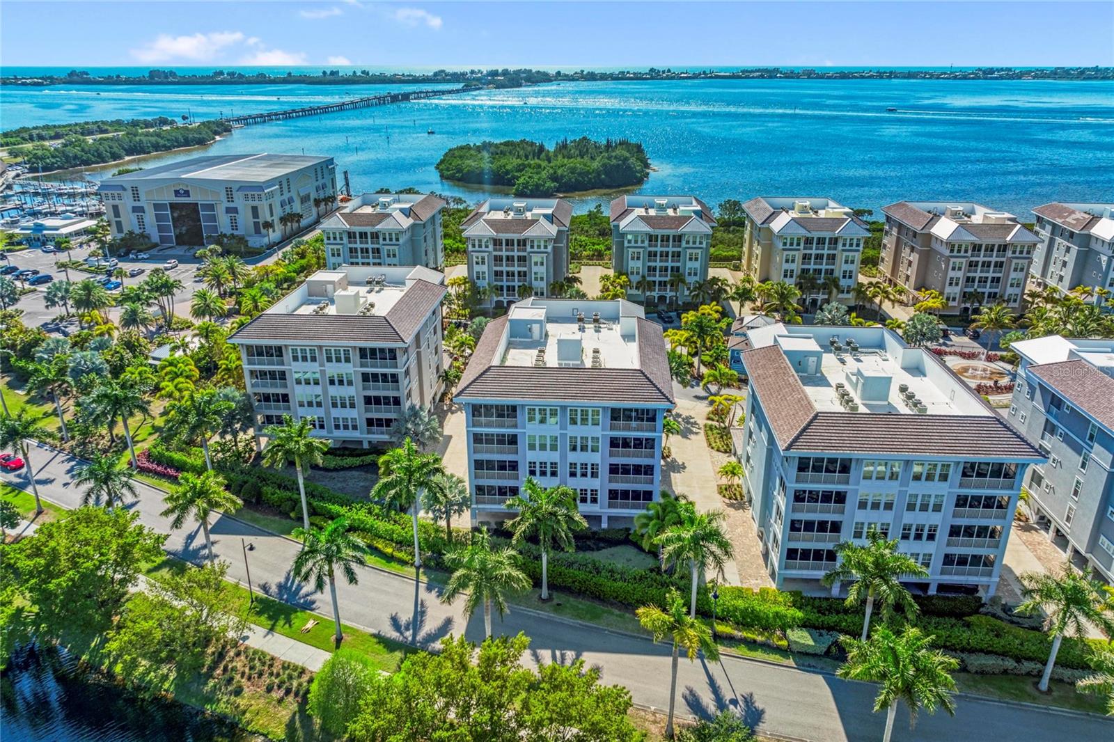 MARINA WALK ON HARBOUR ISLE PH 2-11 OR26 - Residential