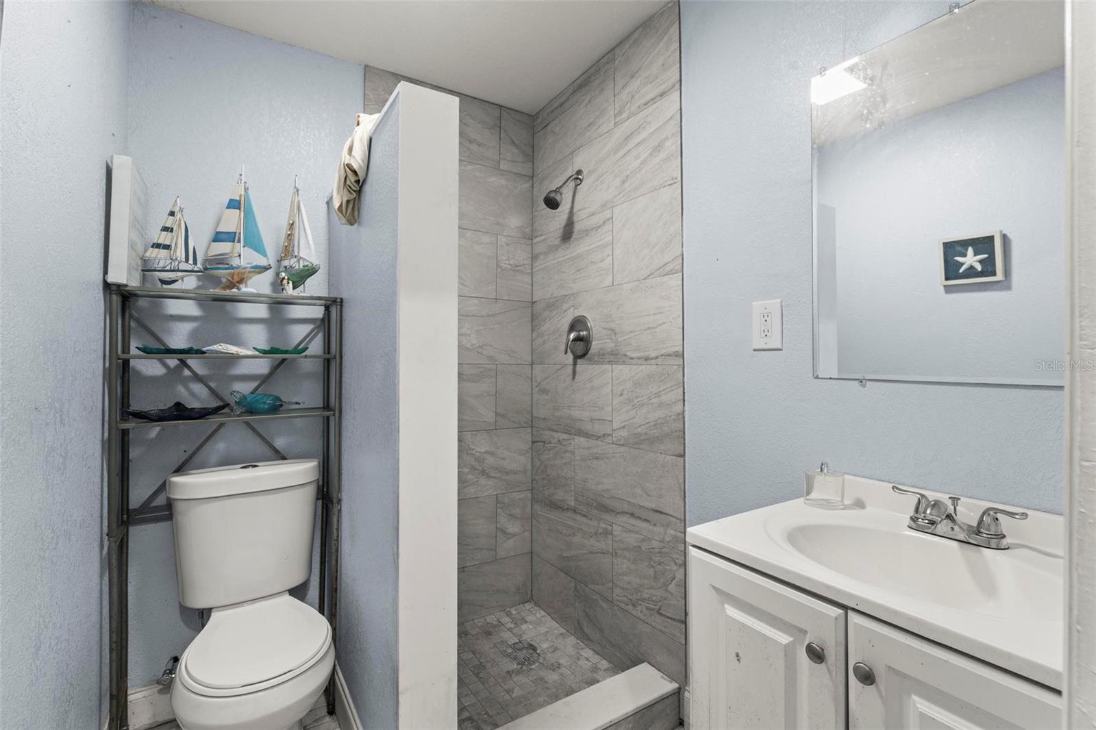 MIDWAY GARDENS - Residential