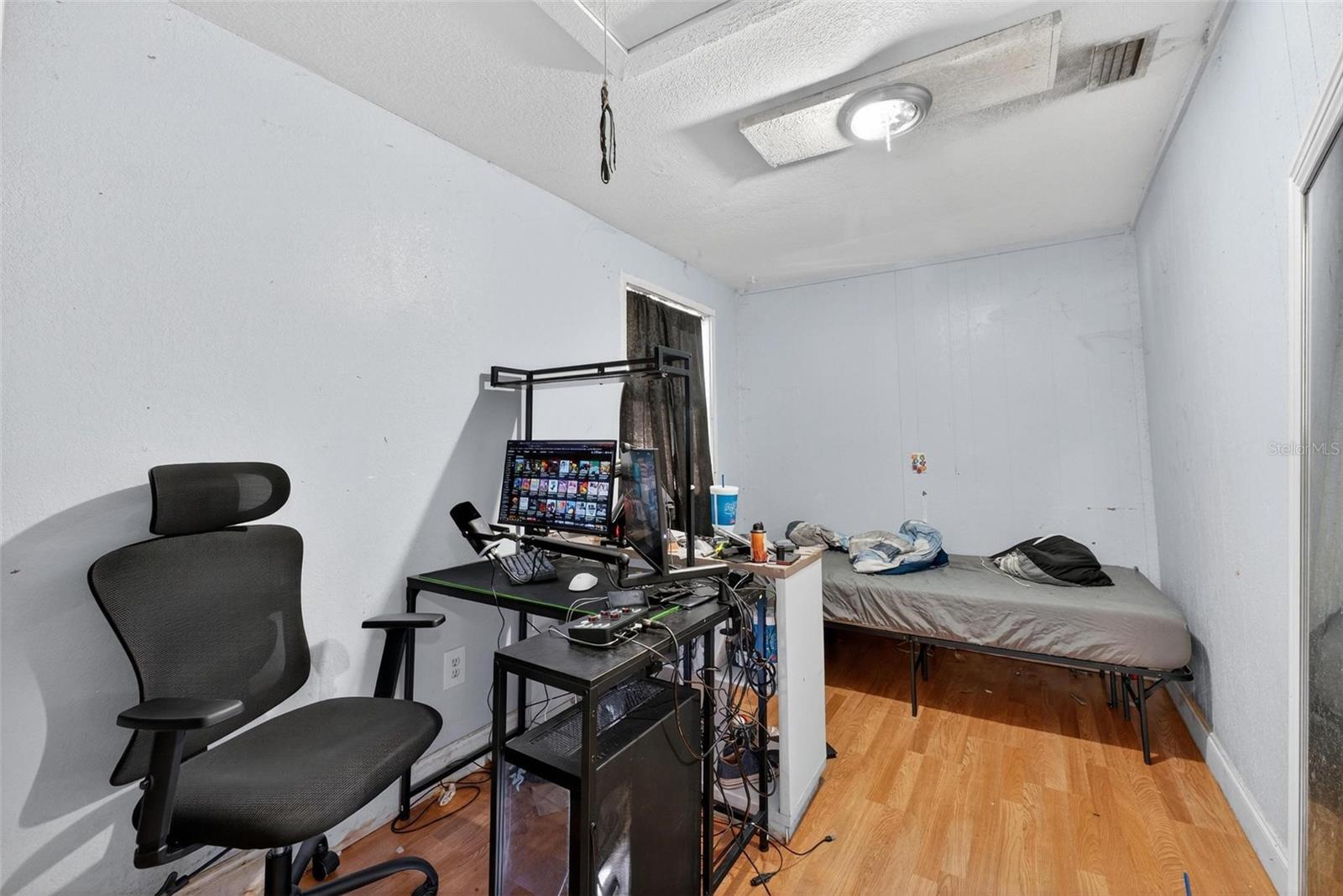 MIDWAY GARDENS - Residential