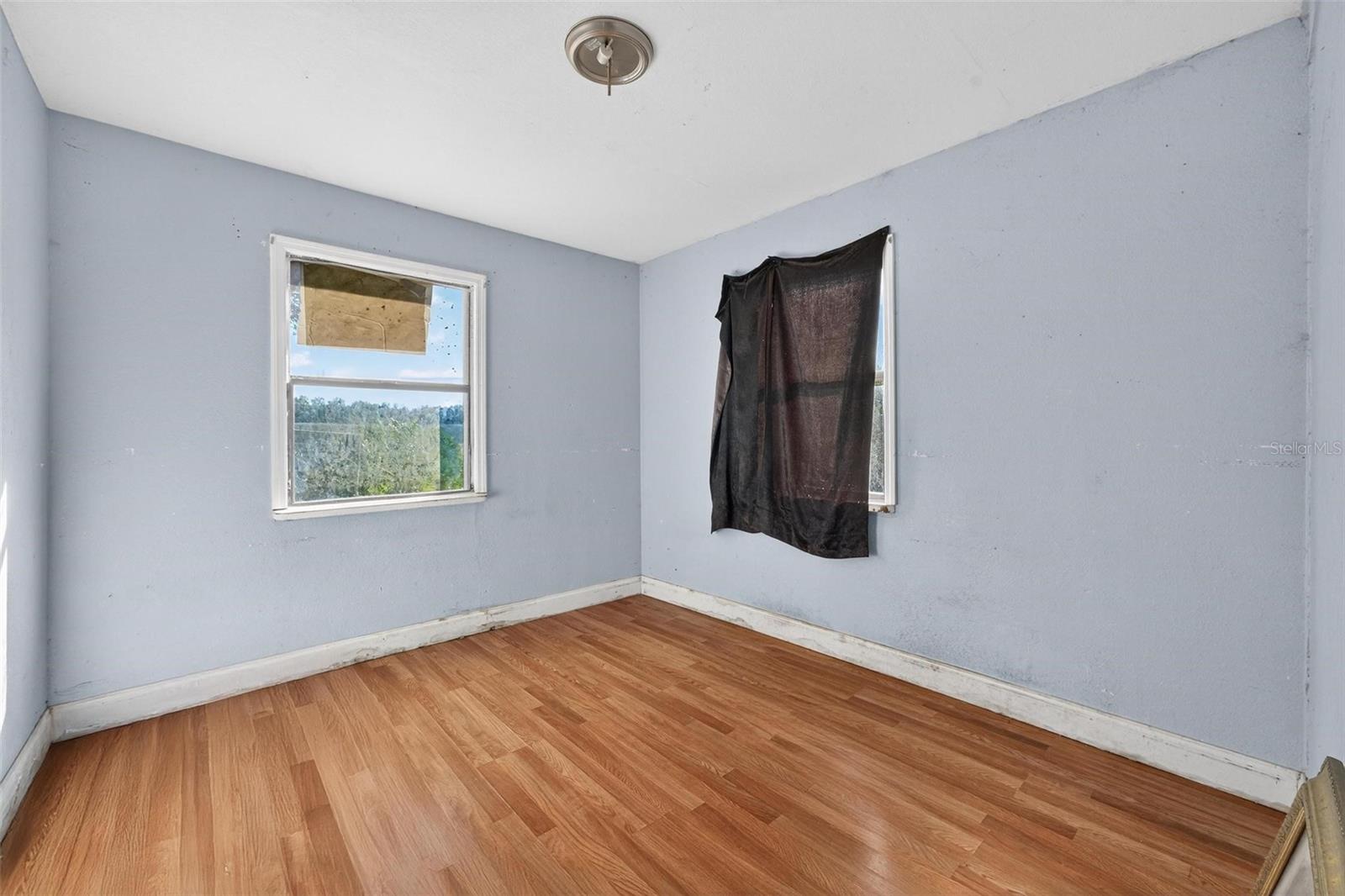 MIDWAY GARDENS - Residential