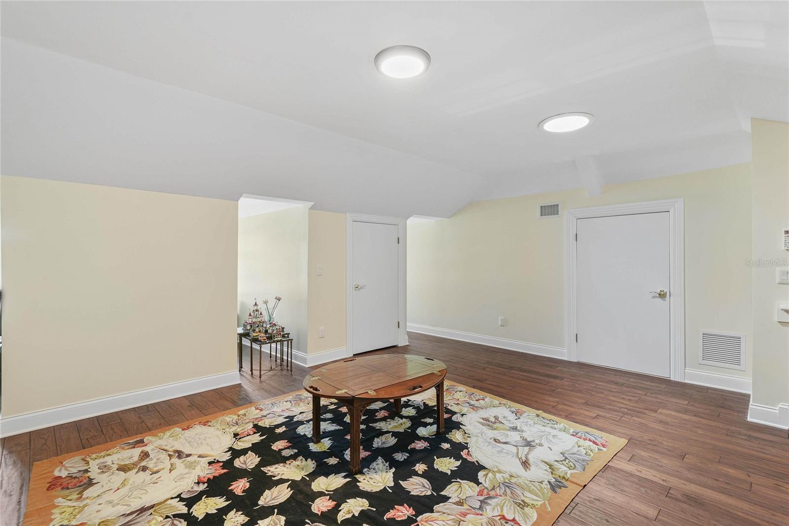 SICILIAN SHORES REP 02 - Residential