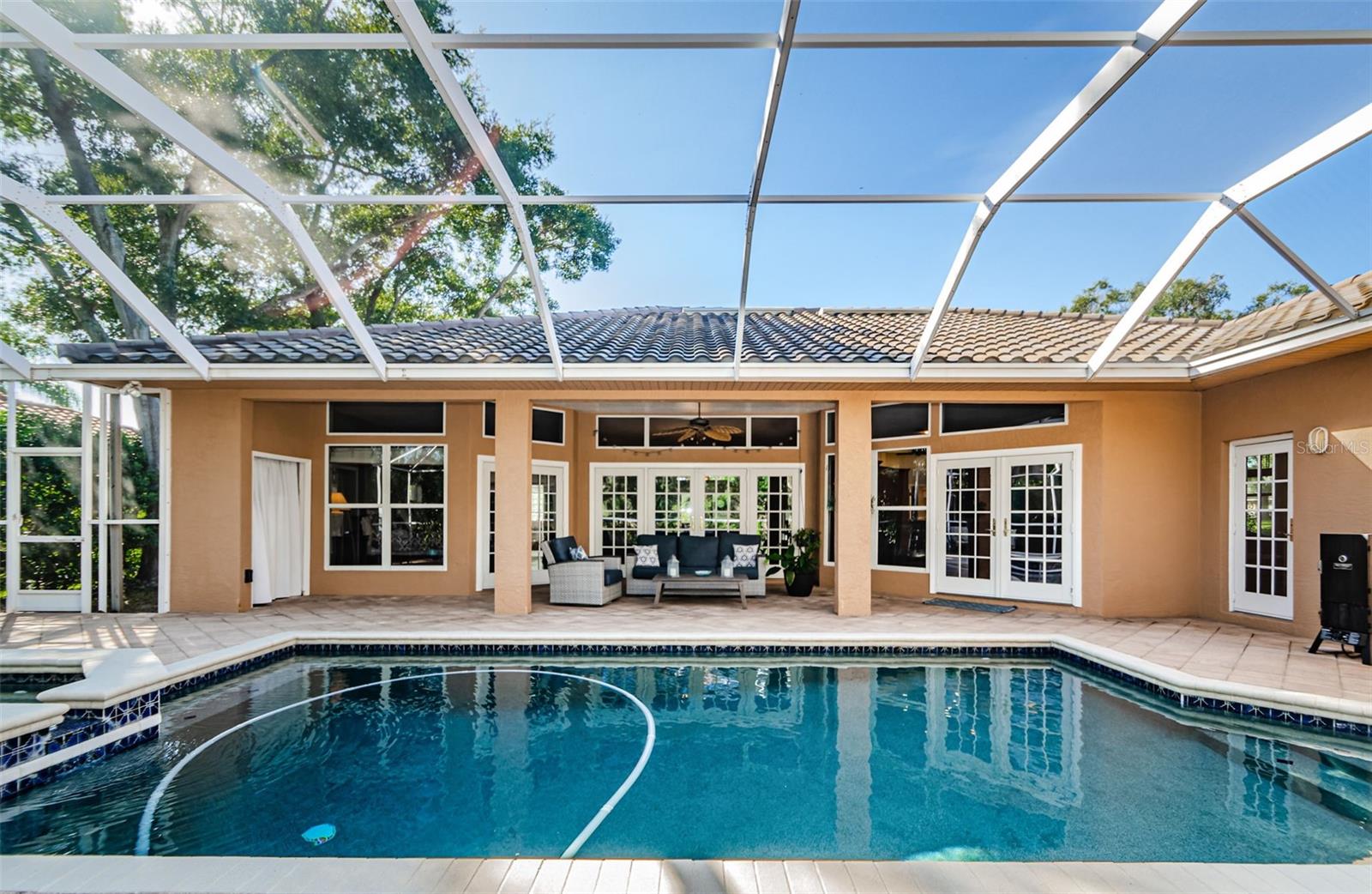 COUNTRYPARK - Residential