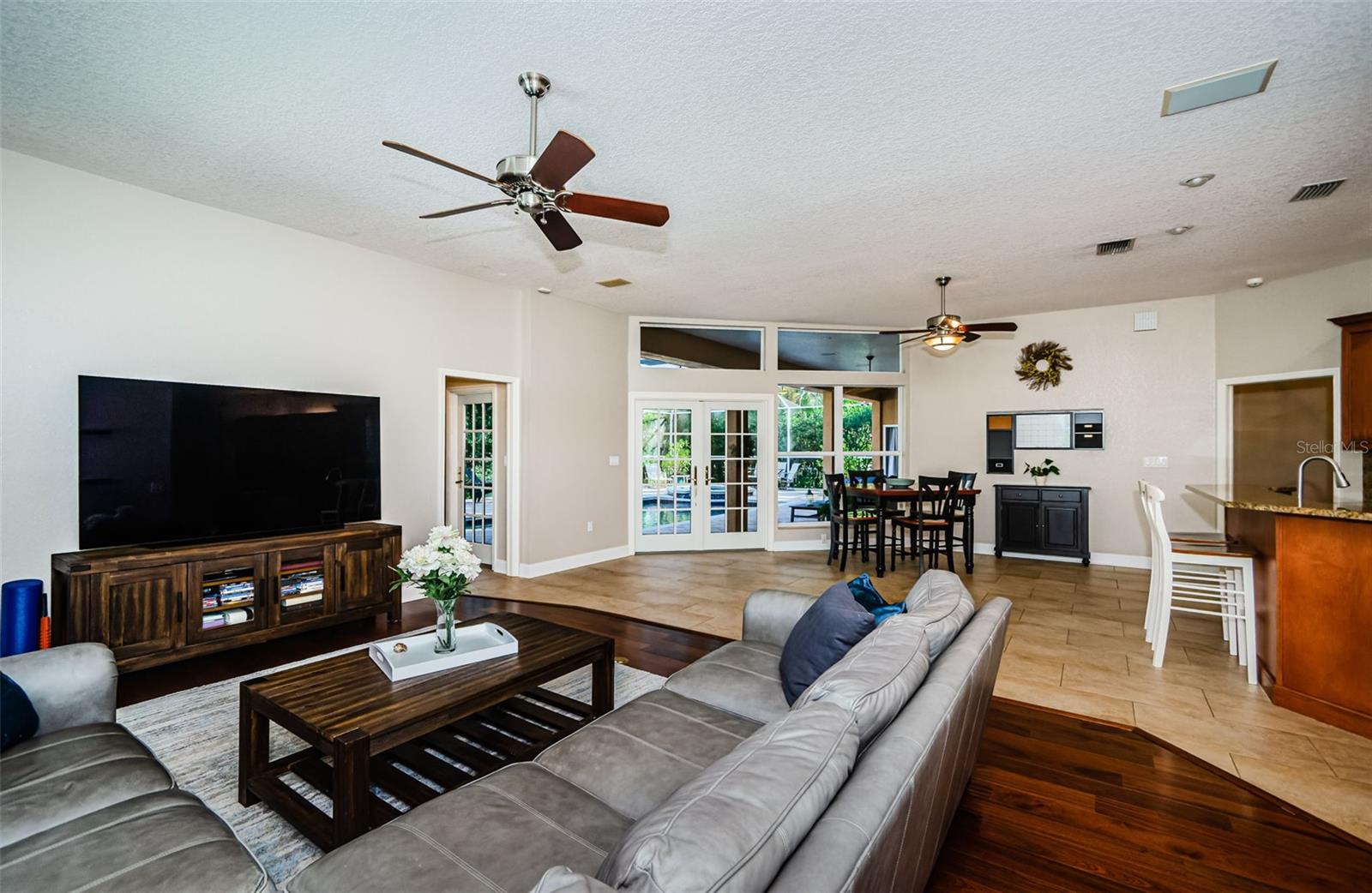 COUNTRYPARK - Residential