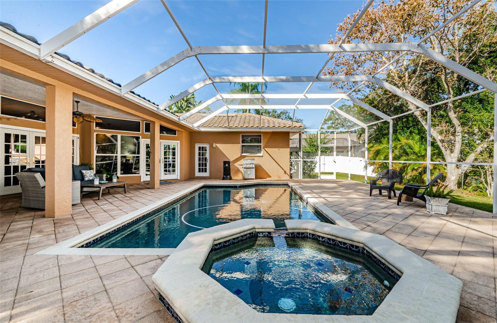 COUNTRYPARK - Residential