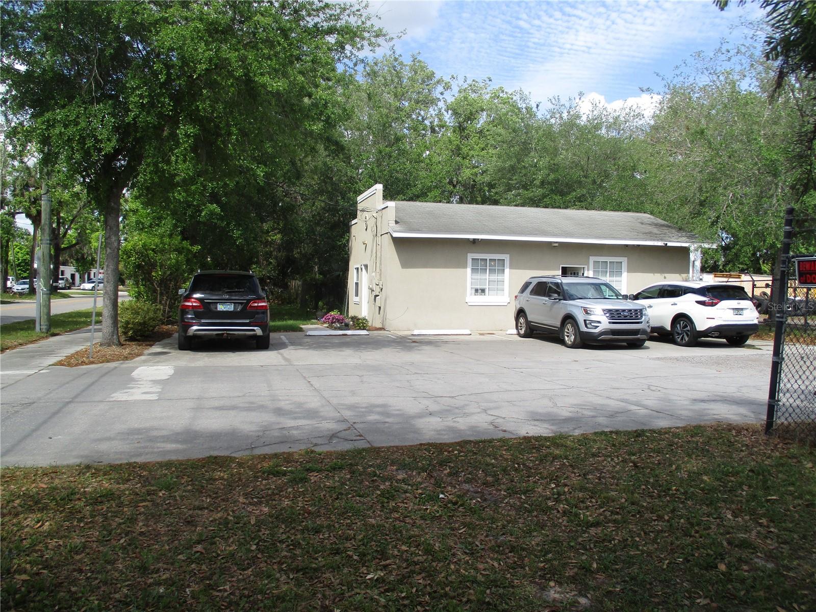 2508 COUNTRY CLUB ROAD
