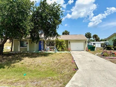 A home in PORT CHARLOTTE