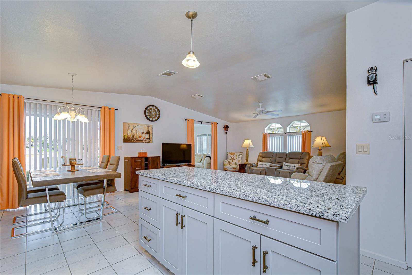 GRAND HORIZONS - Residential