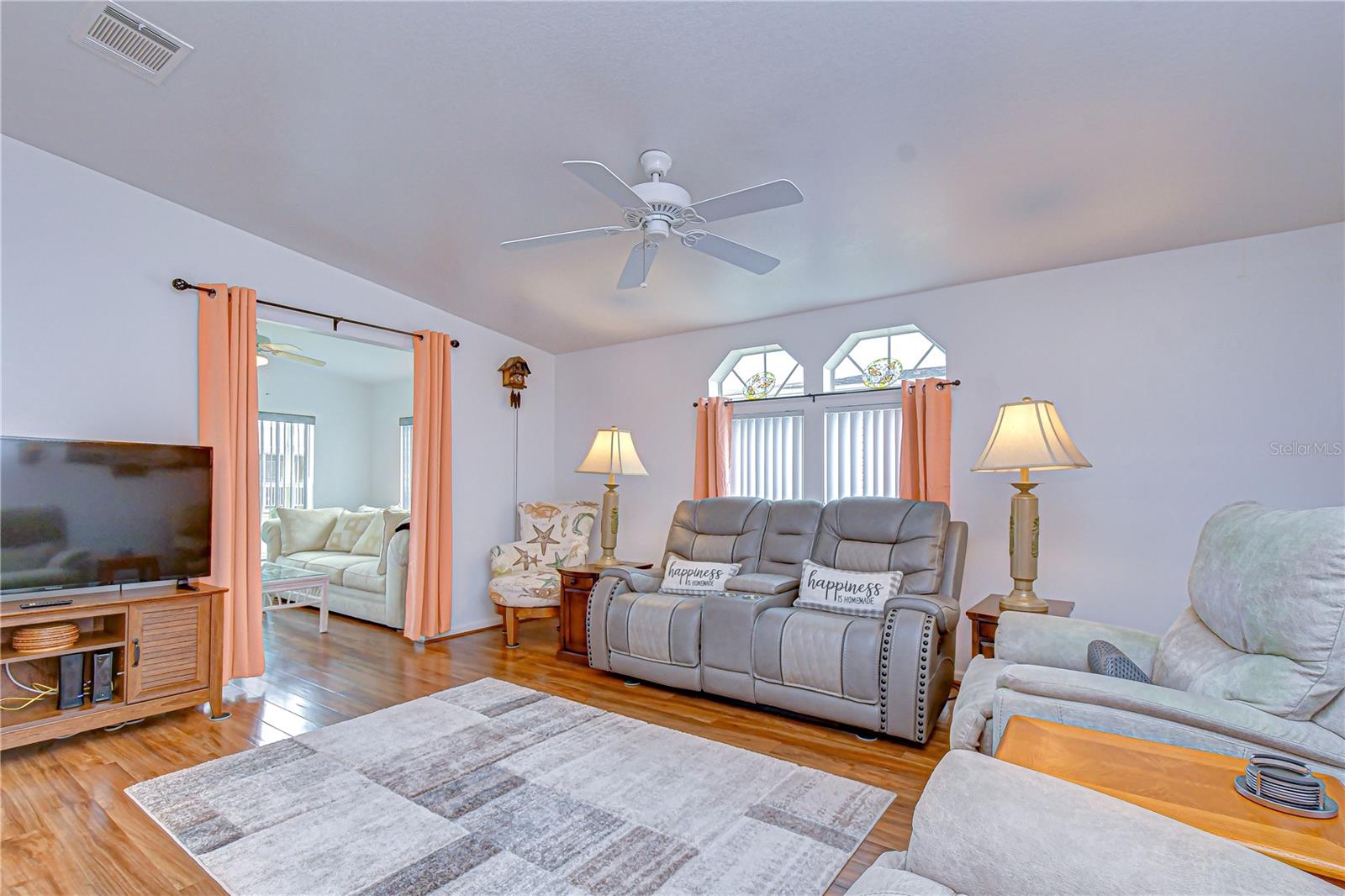 GRAND HORIZONS - Residential