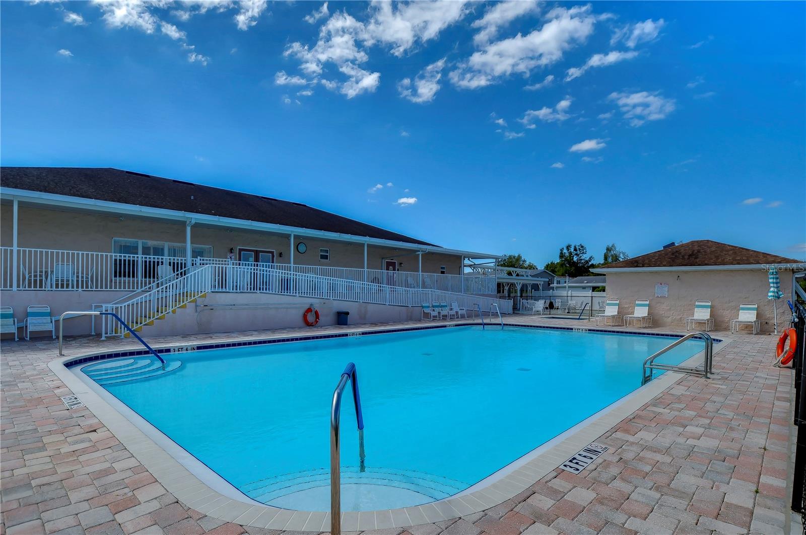 GRAND HORIZONS - Residential