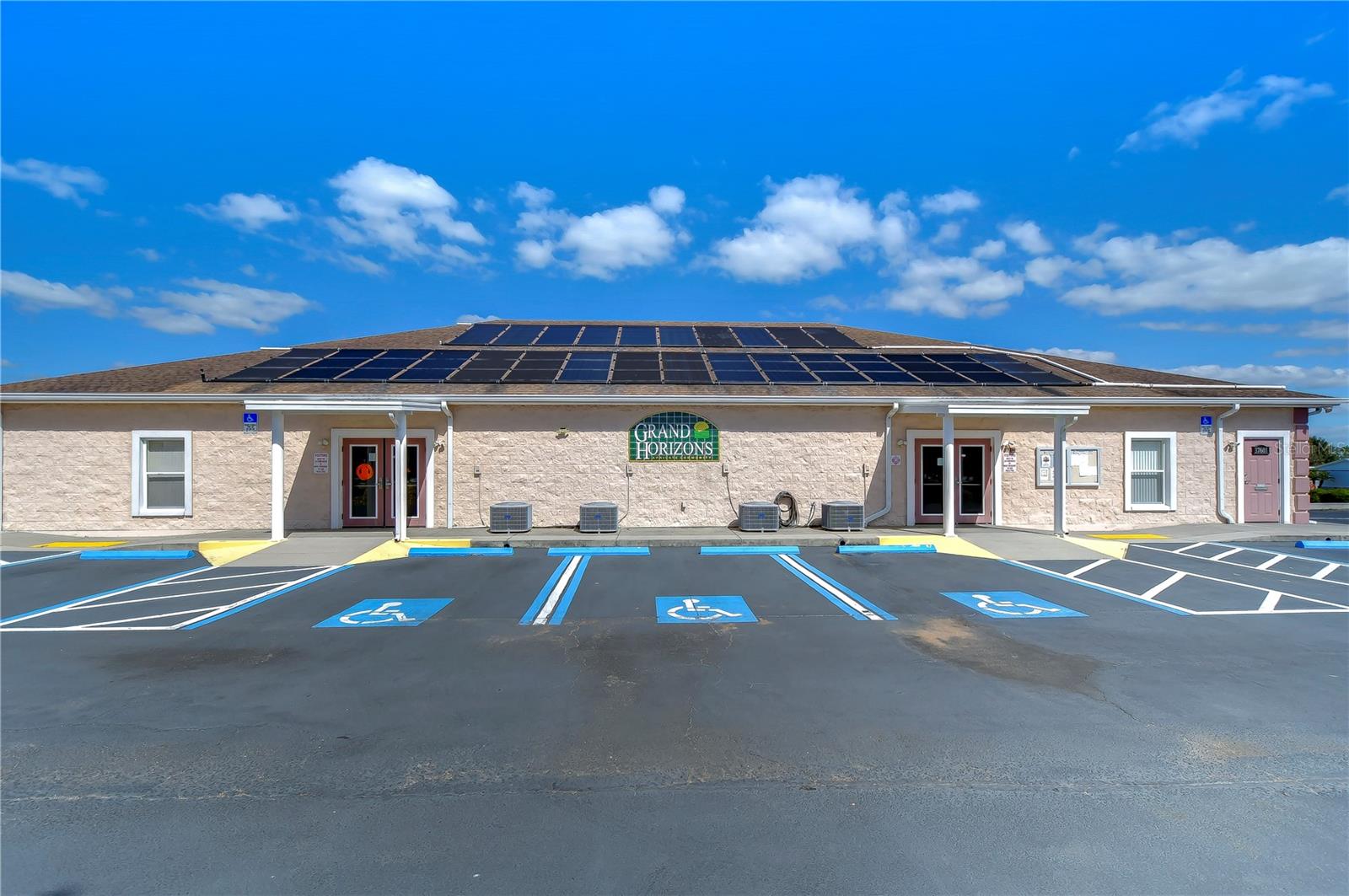 GRAND HORIZONS - Residential