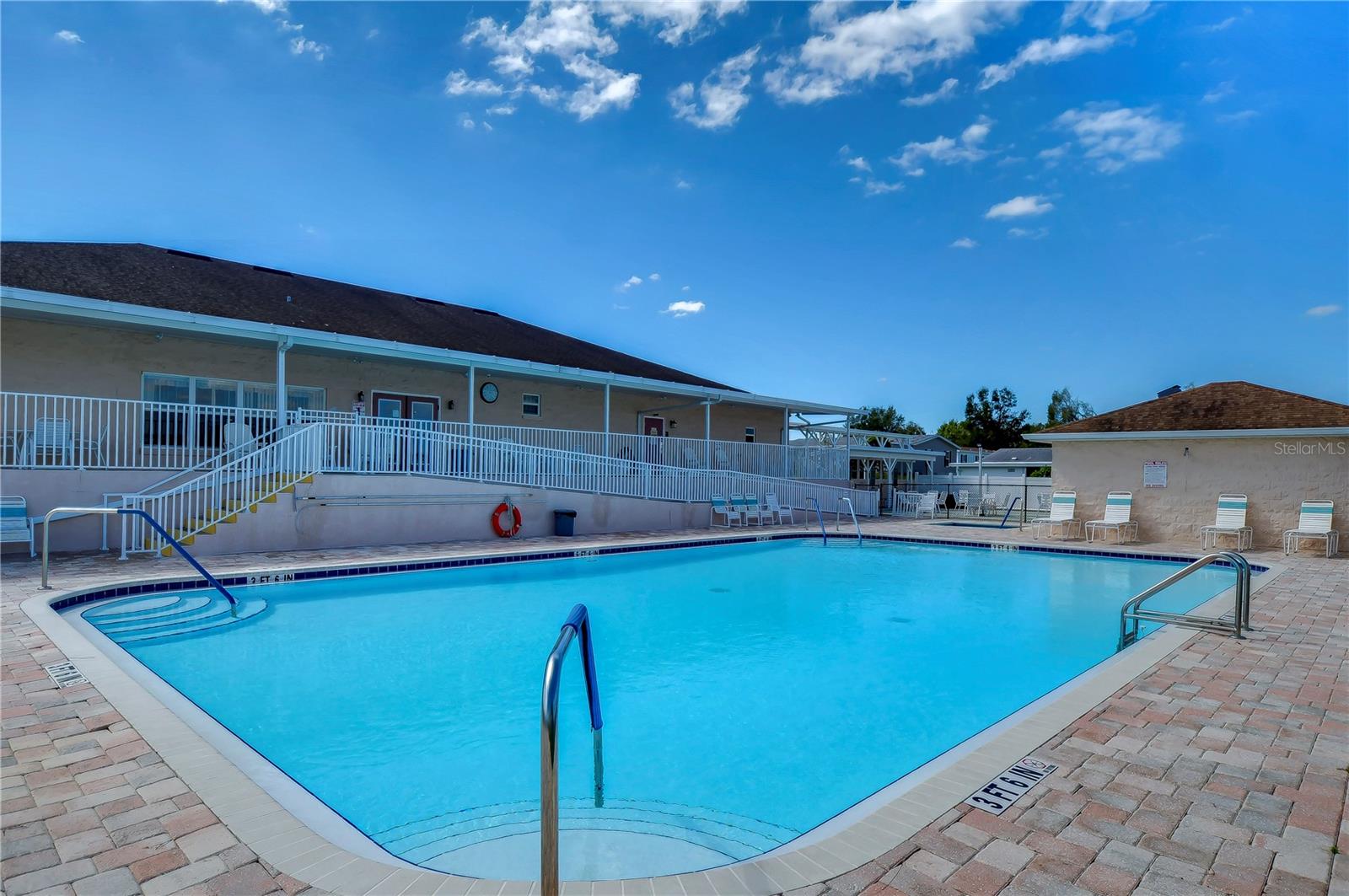 GRAND HORIZONS - Residential