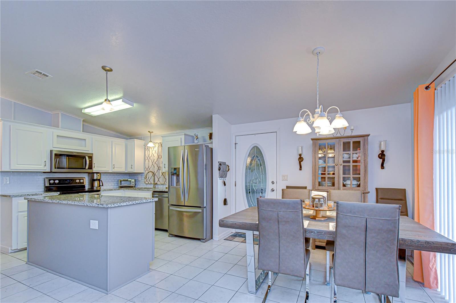 GRAND HORIZONS - Residential