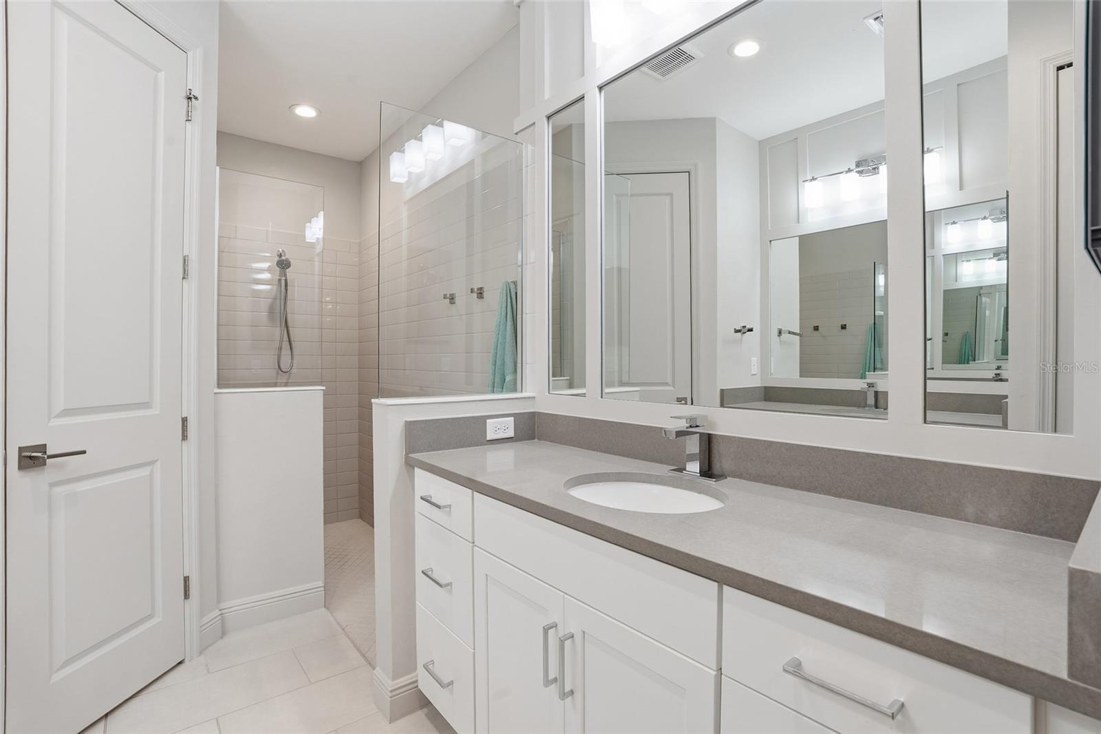 WINDSONG - Residential