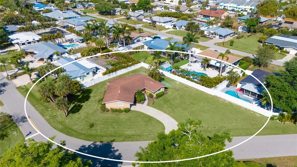 Photo of 6620 Avenue C, Sarasota, FL 34231 (MLS # A4688501)