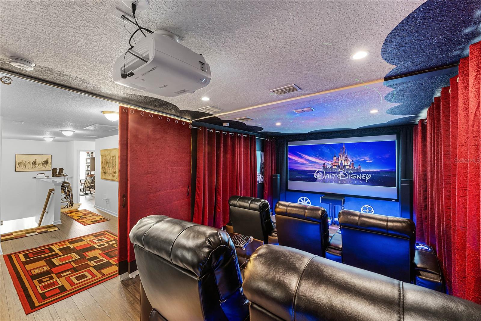 NOVA GROVE - Residential