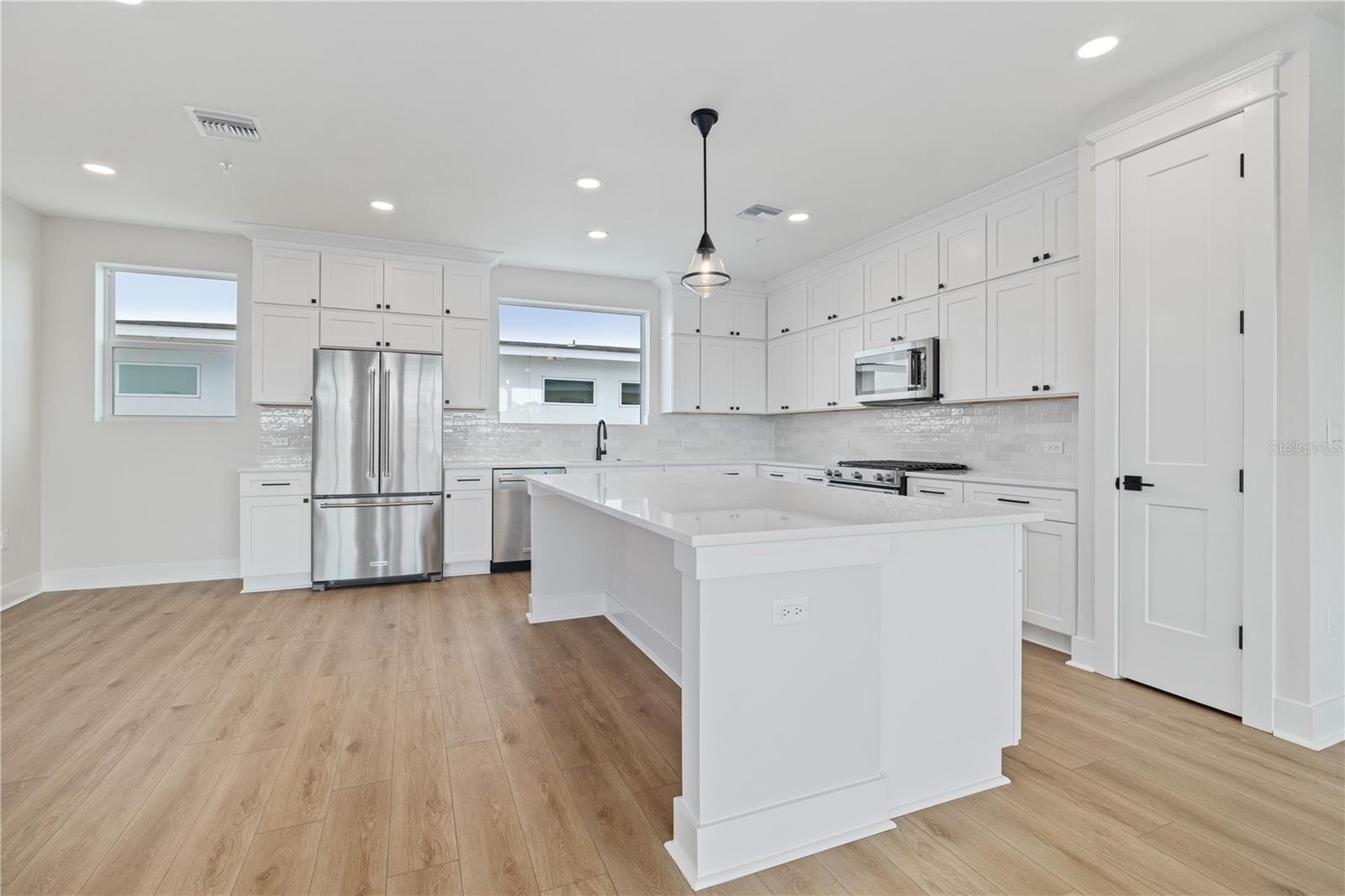 19 29TH STREET N