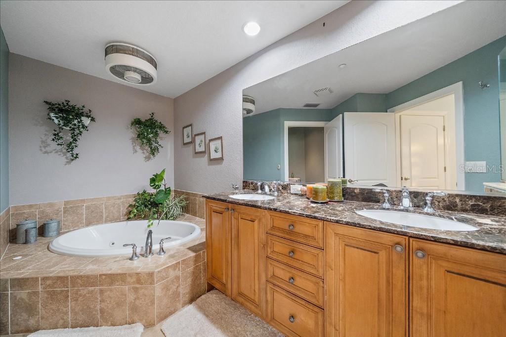 VILLAS AT BELLAGIO HARBOR VILLAGE - Residential