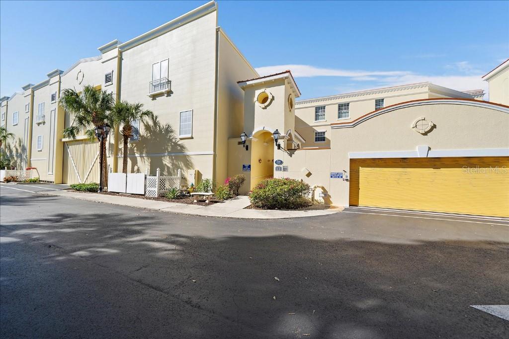 VILLAS AT BELLAGIO HARBOR VILLAGE - Residential