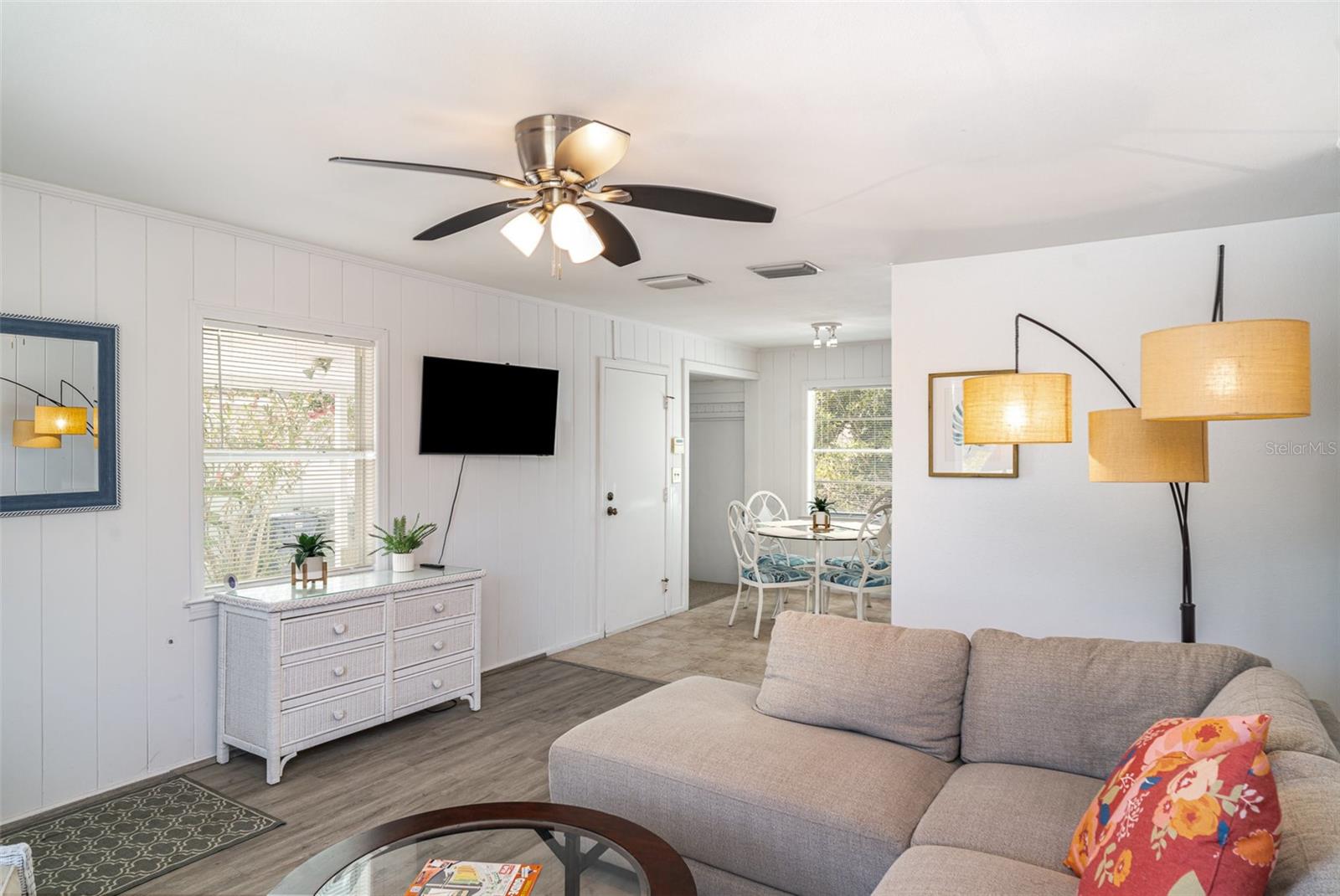 MIRA MAR EXIT - Residential